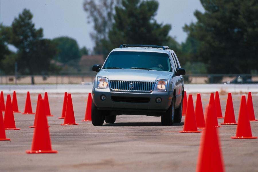  Mercury Mountaineer 2002 года  (фото 41 из 73)
